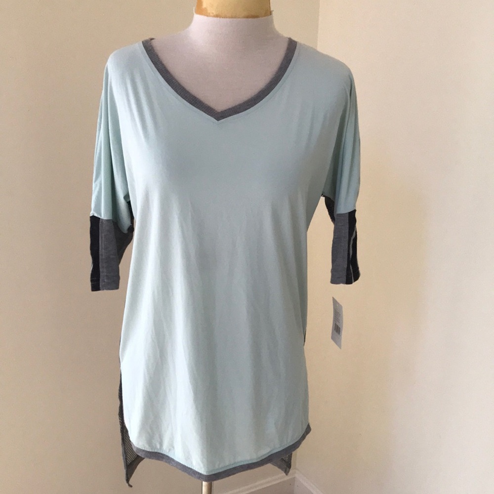 New! Blanc Noir Opal/grey Women's XS back mesh tee.